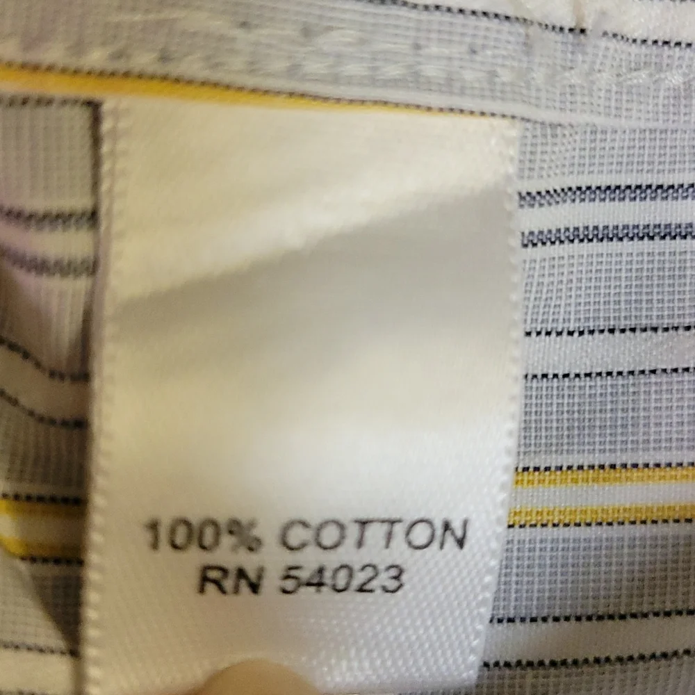 Banana Republic gray shirt